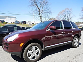 Illustration for article titled Heinously Unreliable Used Car Battle of the Week: Luxury SUVs
